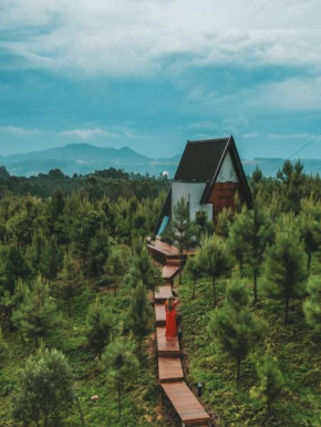 Cabana com hidromassagem na montanha